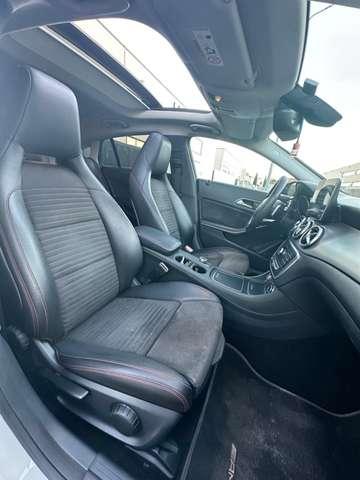 Mercedes-Benz CLA 200 d Shooting Brake Automatic Premium AMG 136cv