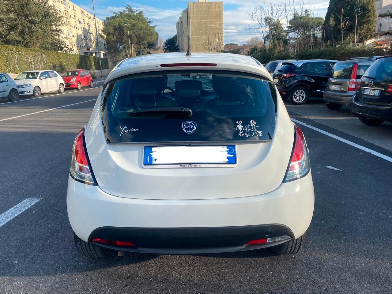 Lancia Ypsilon 1.2 Elefantino x neopatentati