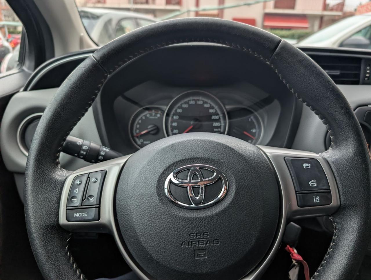 Toyota Yaris 1.0 5 porte Active