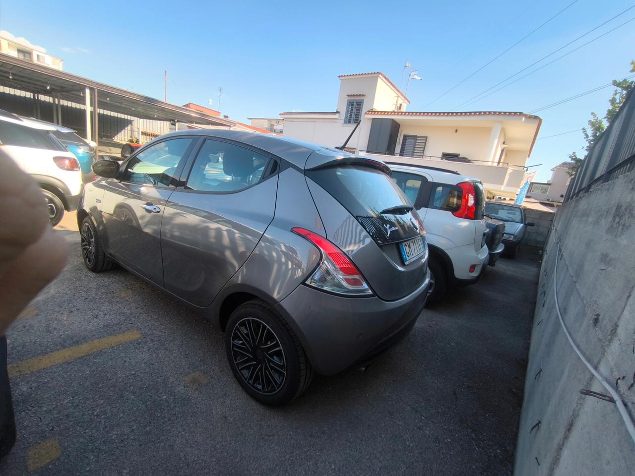 Lancia Ypsilon 1.0 FireFly 5 porte S&S Hybrid Gold