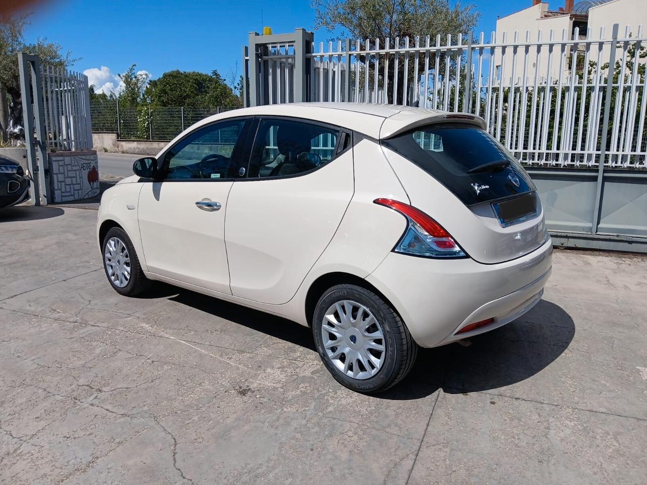 Lancia Ypsilon 1.2 69 CV 5 porte GPL Ecochic Gold