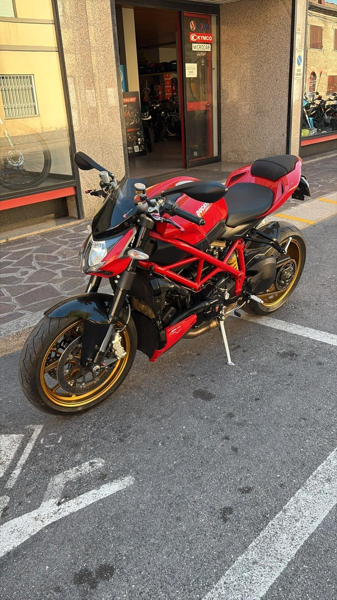 DUCATI STREETFIGHTER 848 ROSSO 10/2012