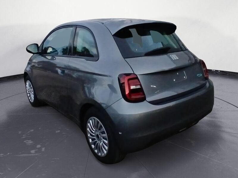 FIAT 500 Nuova Hatchback MY23 La Nuova - 320 Berlina