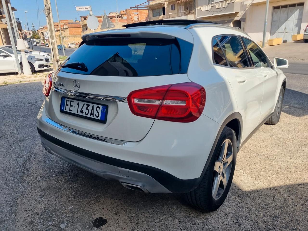 Mercedes-benz GLA 200D Tetto apribile. SUPER PROMO ESTATE 2025