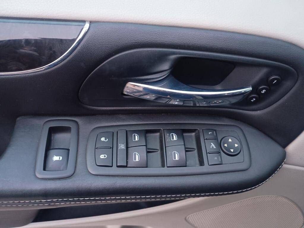 Lancia Voyager 2.8 Turbodiesel Platinum 177 CV