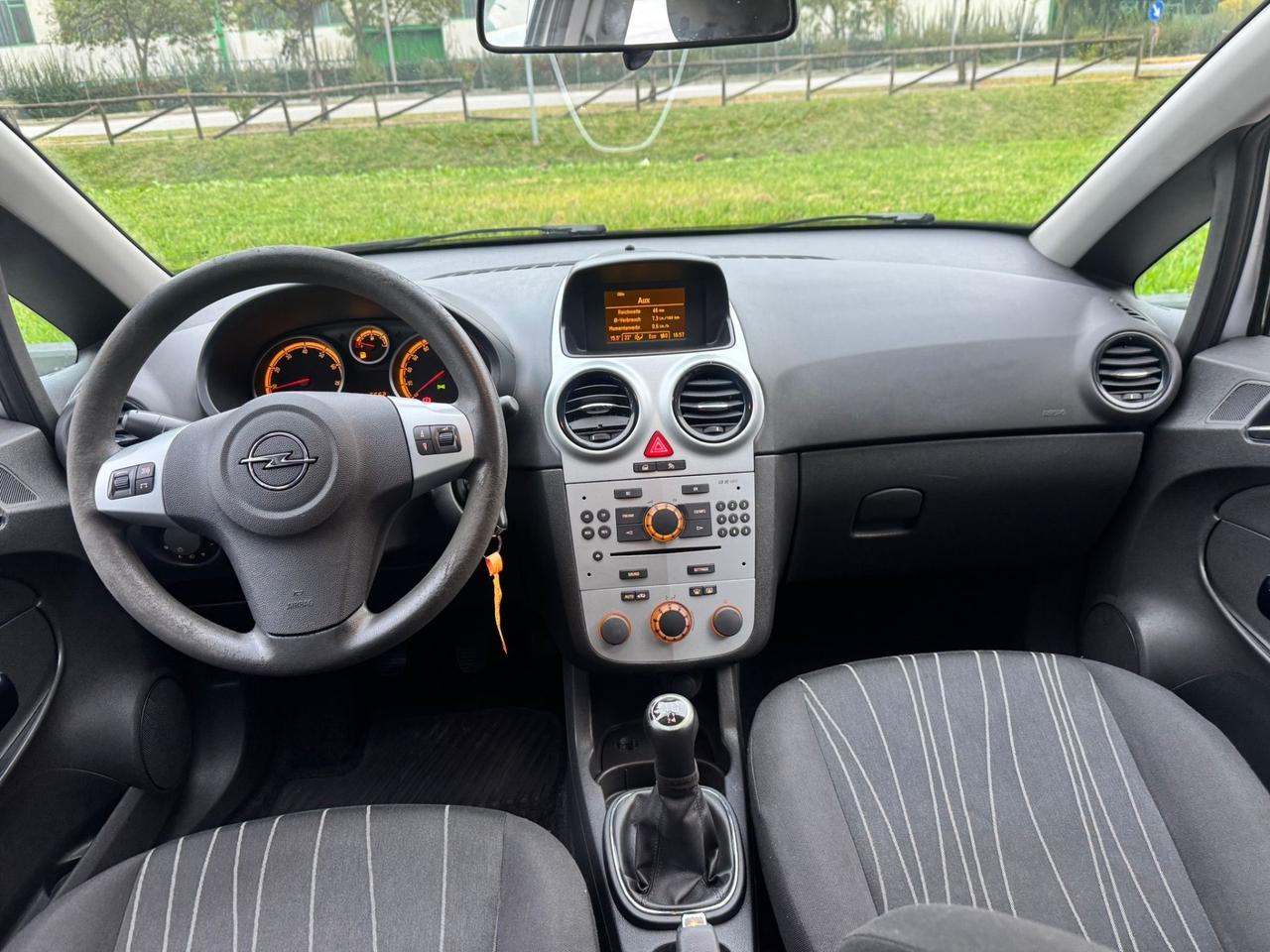 Opel Corsa 1.0 5 porte Neopatentati