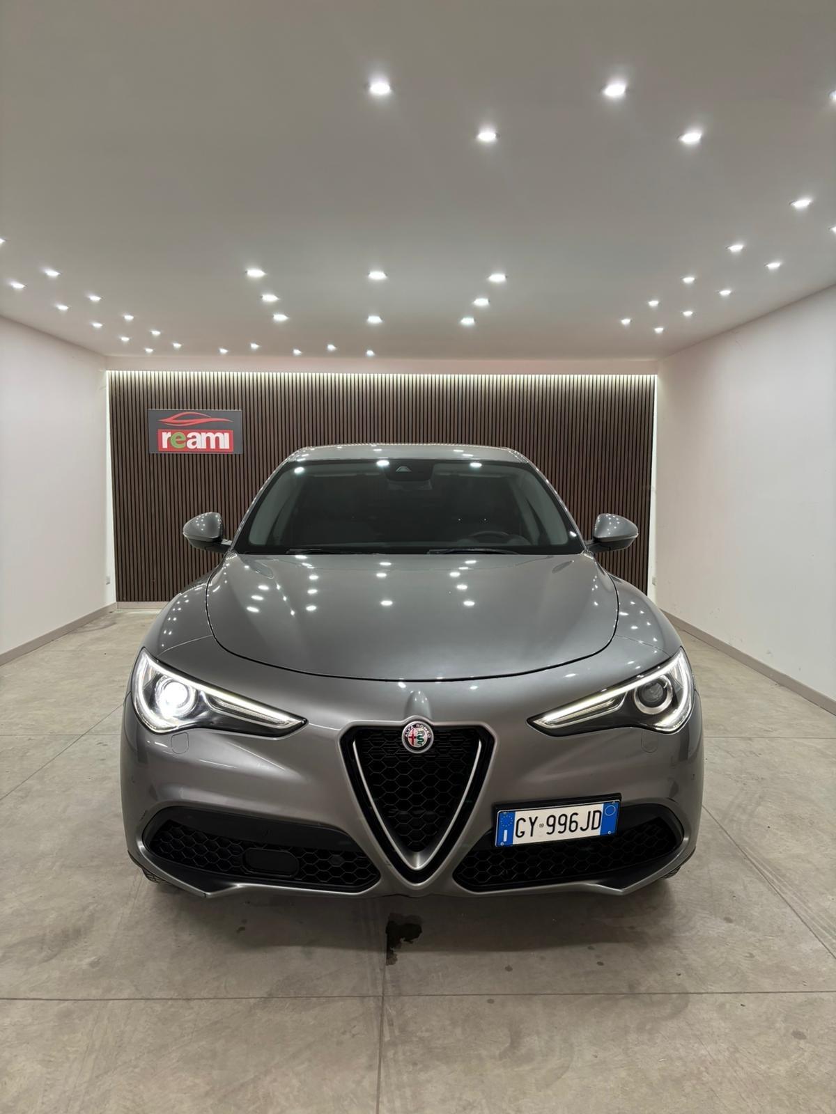 Alfa Romeo Stelvio 2.2 Turbodiesel 210 CV AT8 Q4 Super
