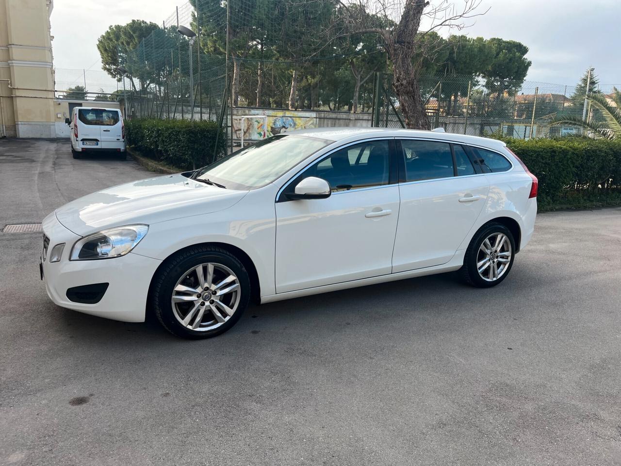 Volvo V60 D2 1.6 Diesel Full Optional