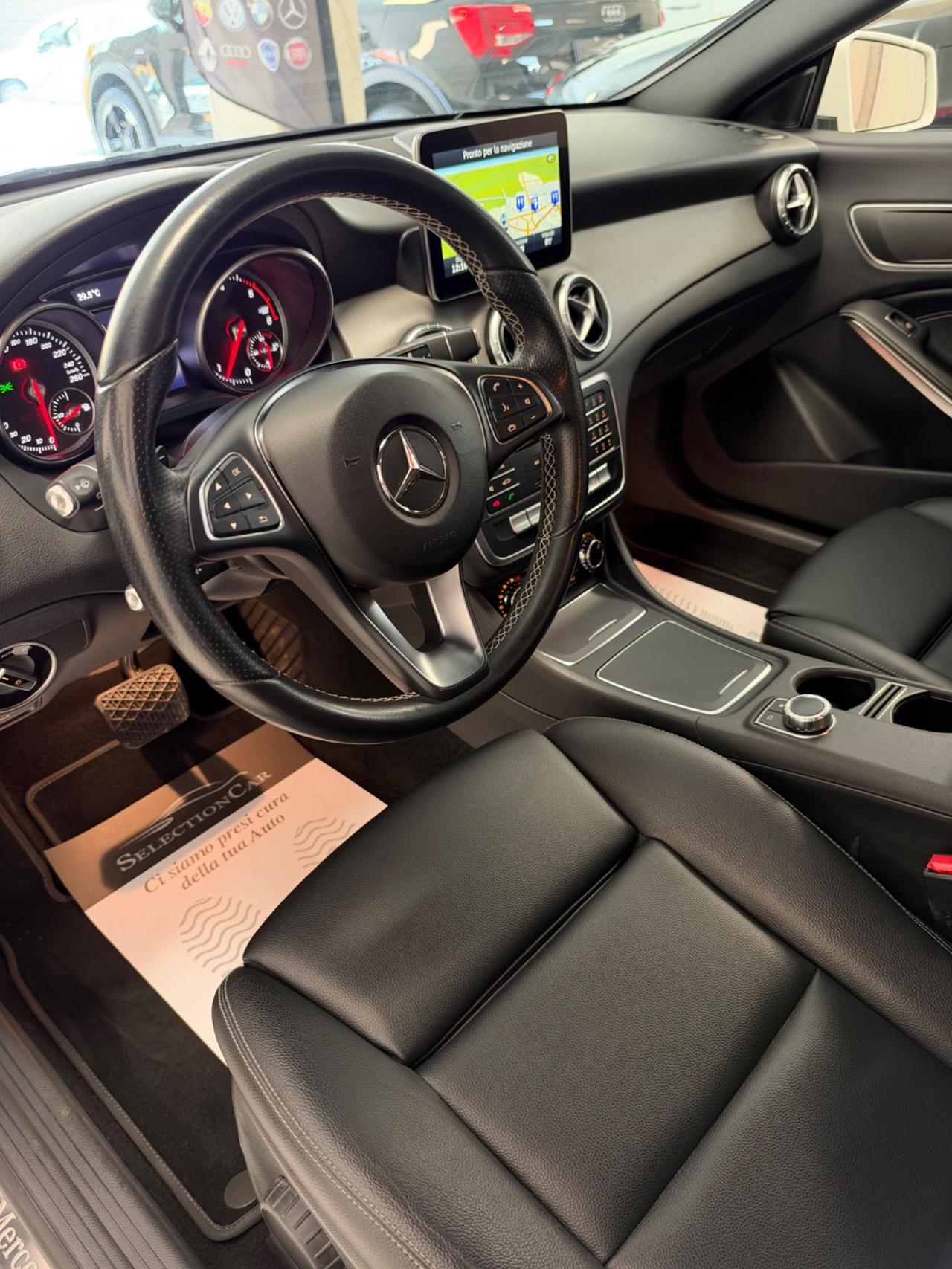Mercedes-benz CLA 220 d S.W PARI AL NUOVO