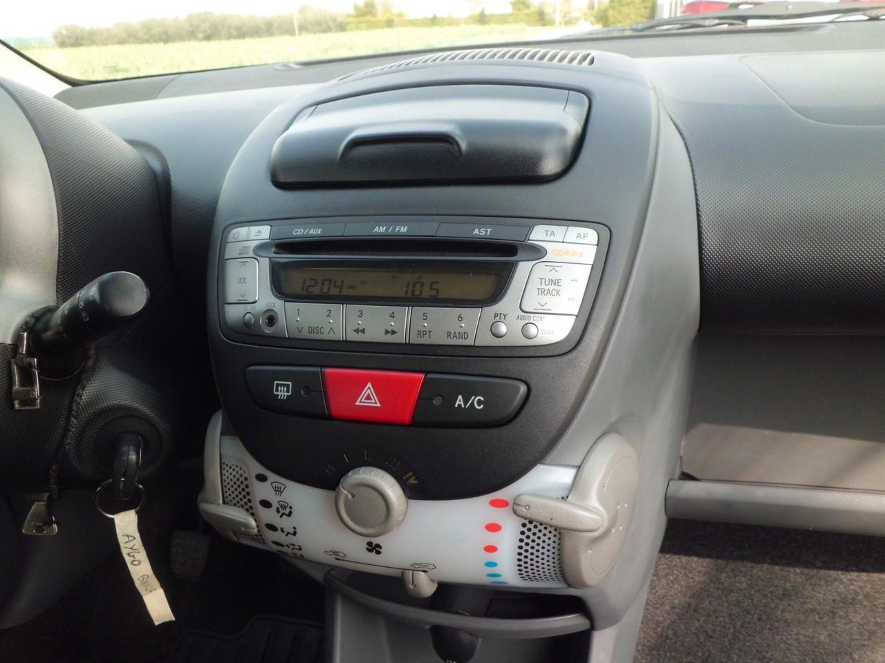 Toyota Aygo 1.0 12V VVT-i 5 porte Sol Connect