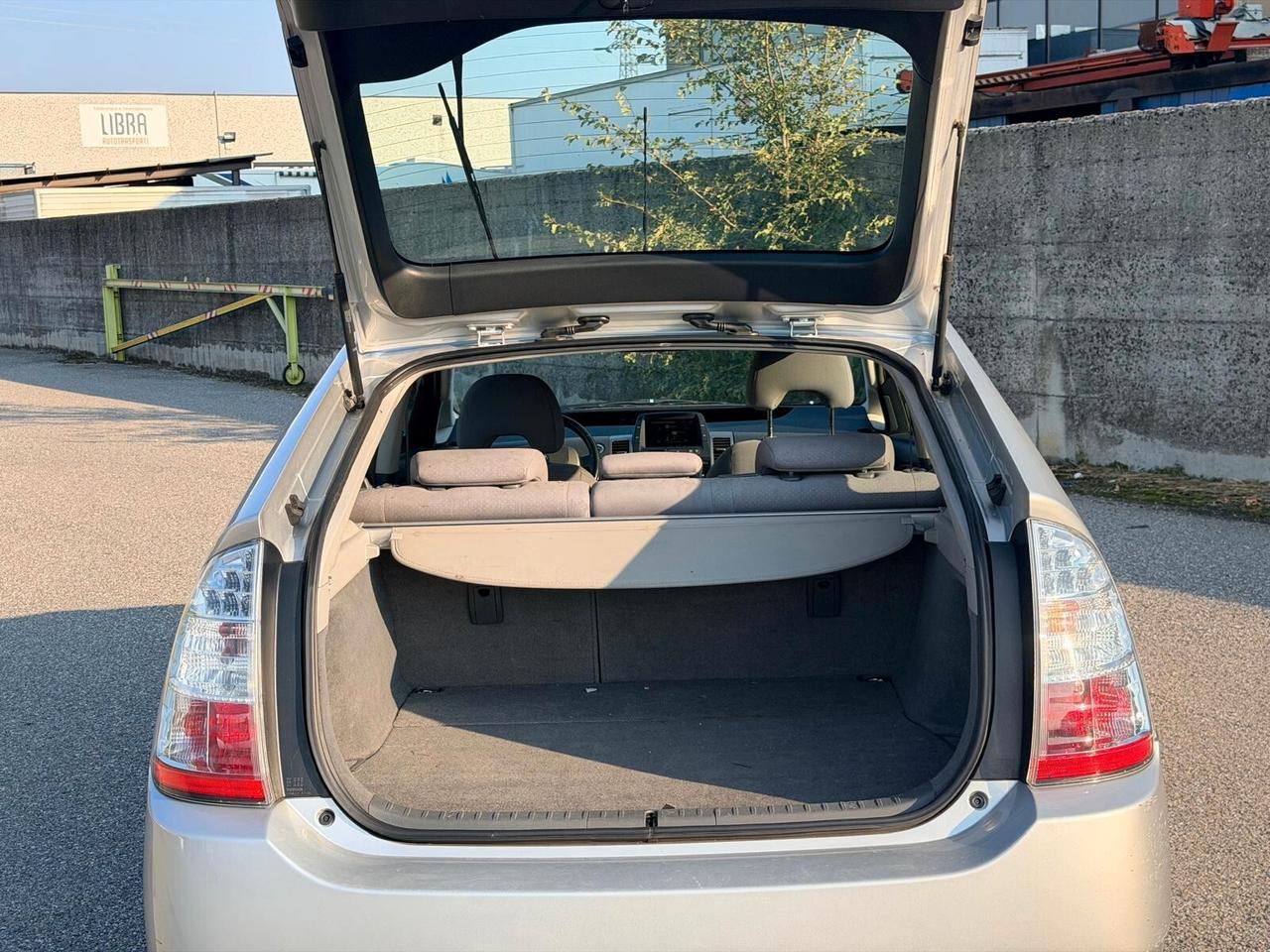 Toyota Prius 1.5i 16V Euro 4 - 2005 - 220.000 km