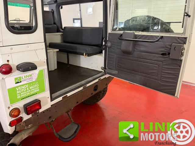 LAND ROVER Defender 90 2.5 Td5 S.W.