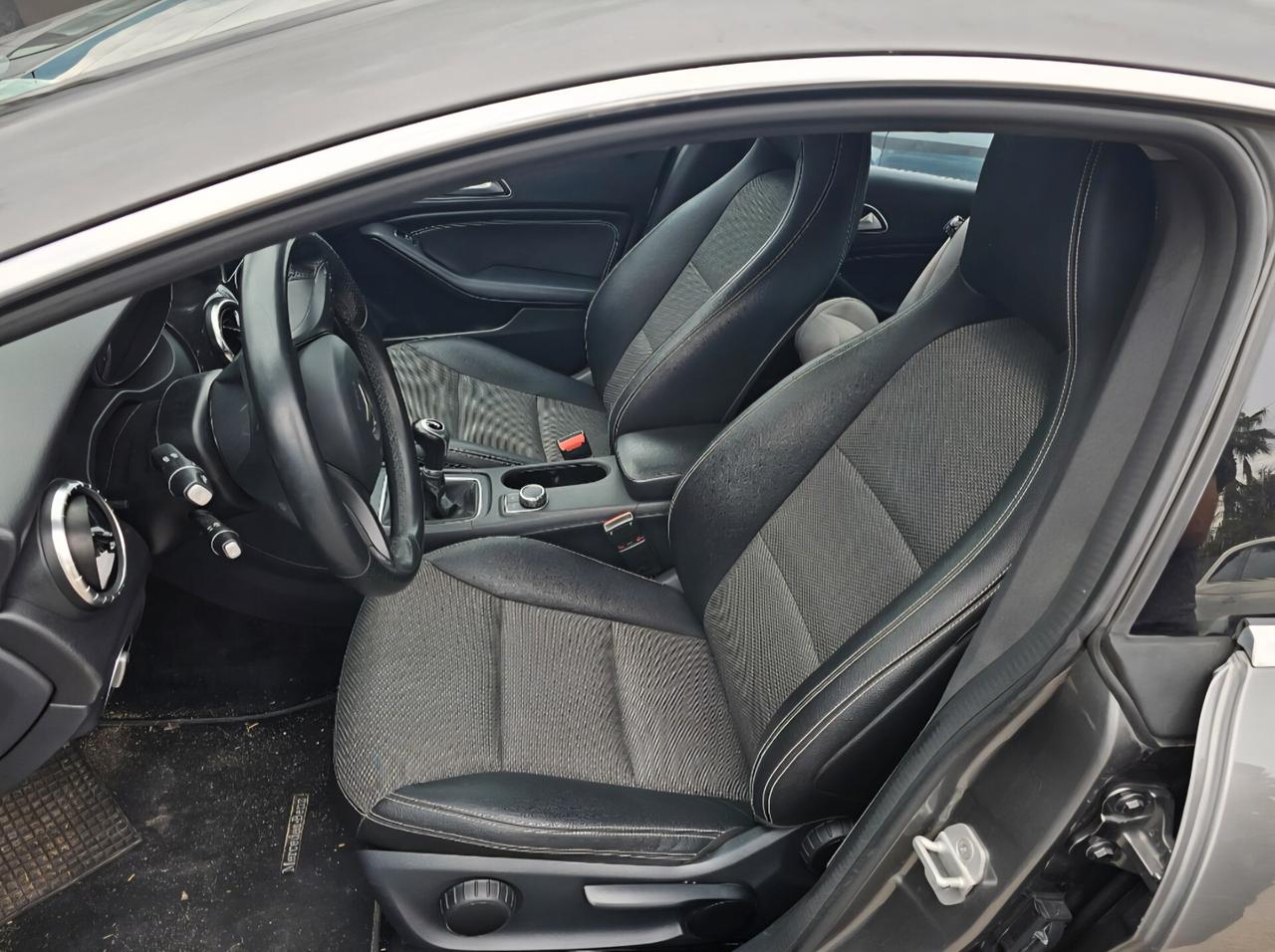 Mercedes-benz CLA 180cdi NAVI/XENO LED/MANUALE