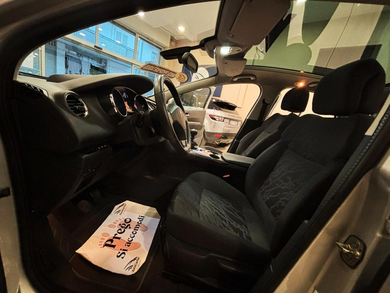 Peugeot 3008 1.6 DIESEL **TETTO**COME NUOVA