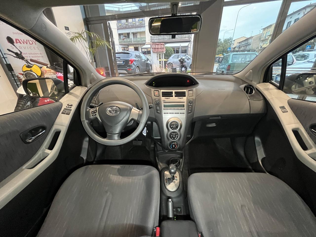 Toyota Yaris 1.3 5 porte