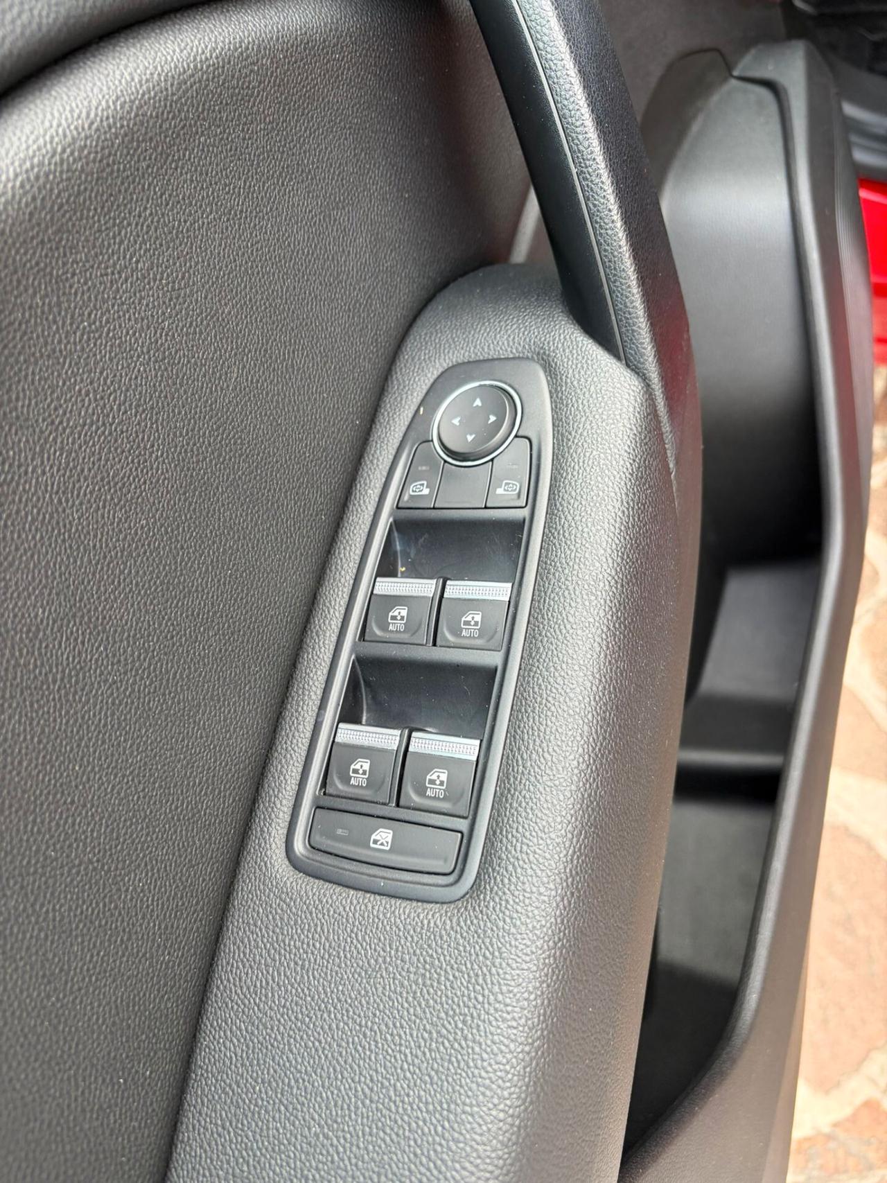 Renault Captur TCe 100 CV GPL Techno