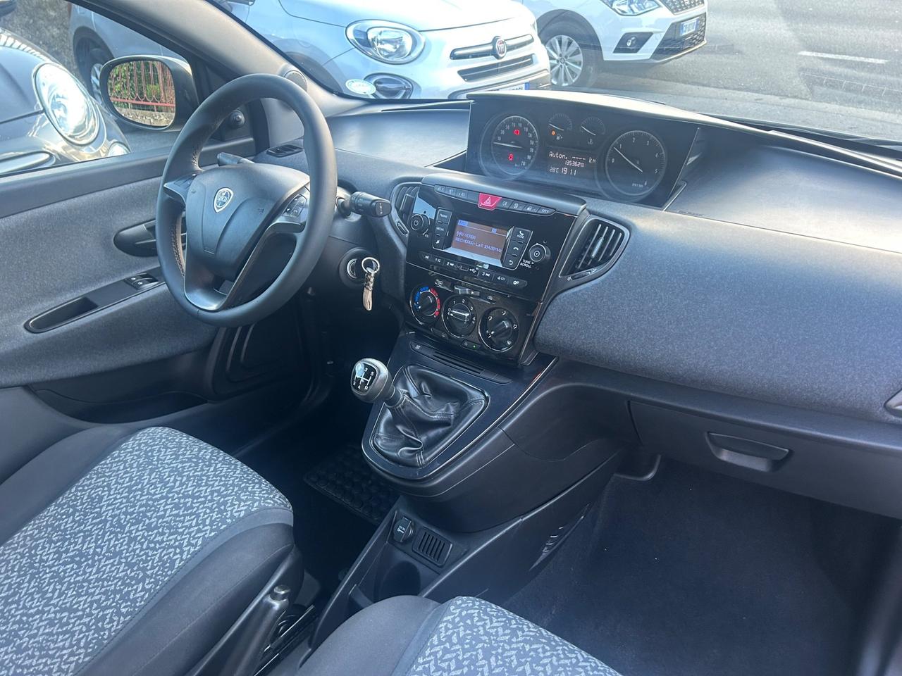 Lancia Ypsilon 1.3 MJT 16V 95 CV 5 porte S&S Elefantino Blu