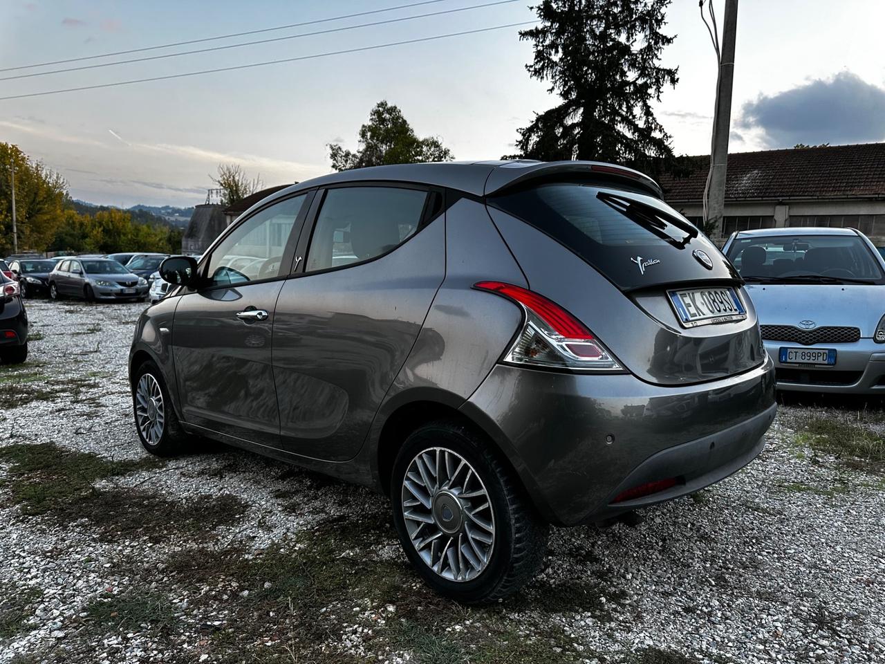 Lancia Ypsilon 1.3 MJT 16V 95 CV 5 porte S&S Silver