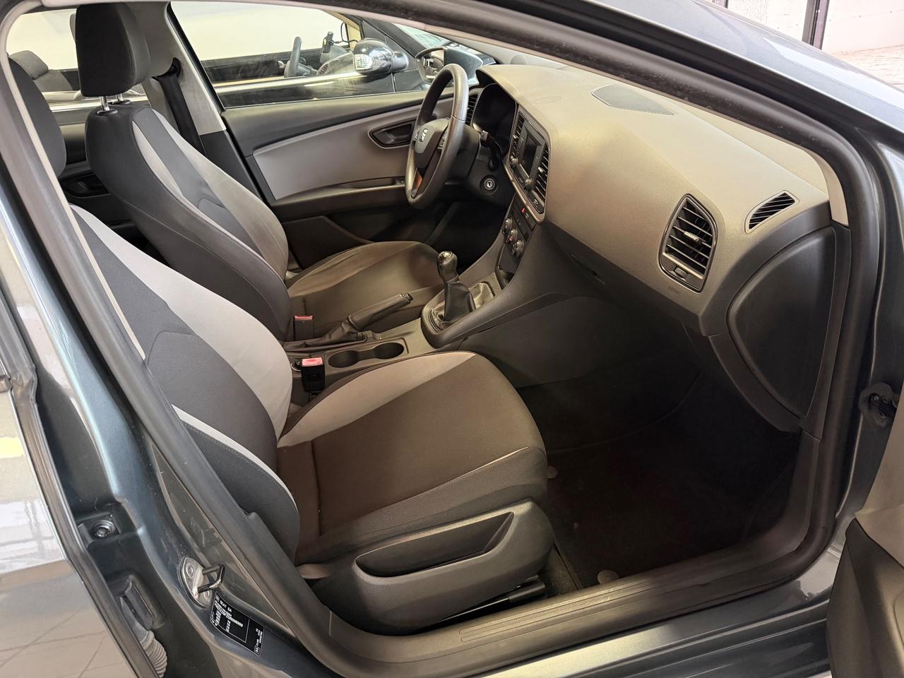 Seat Leon 1.6 TDI 90 CV 5p ok neopatentati