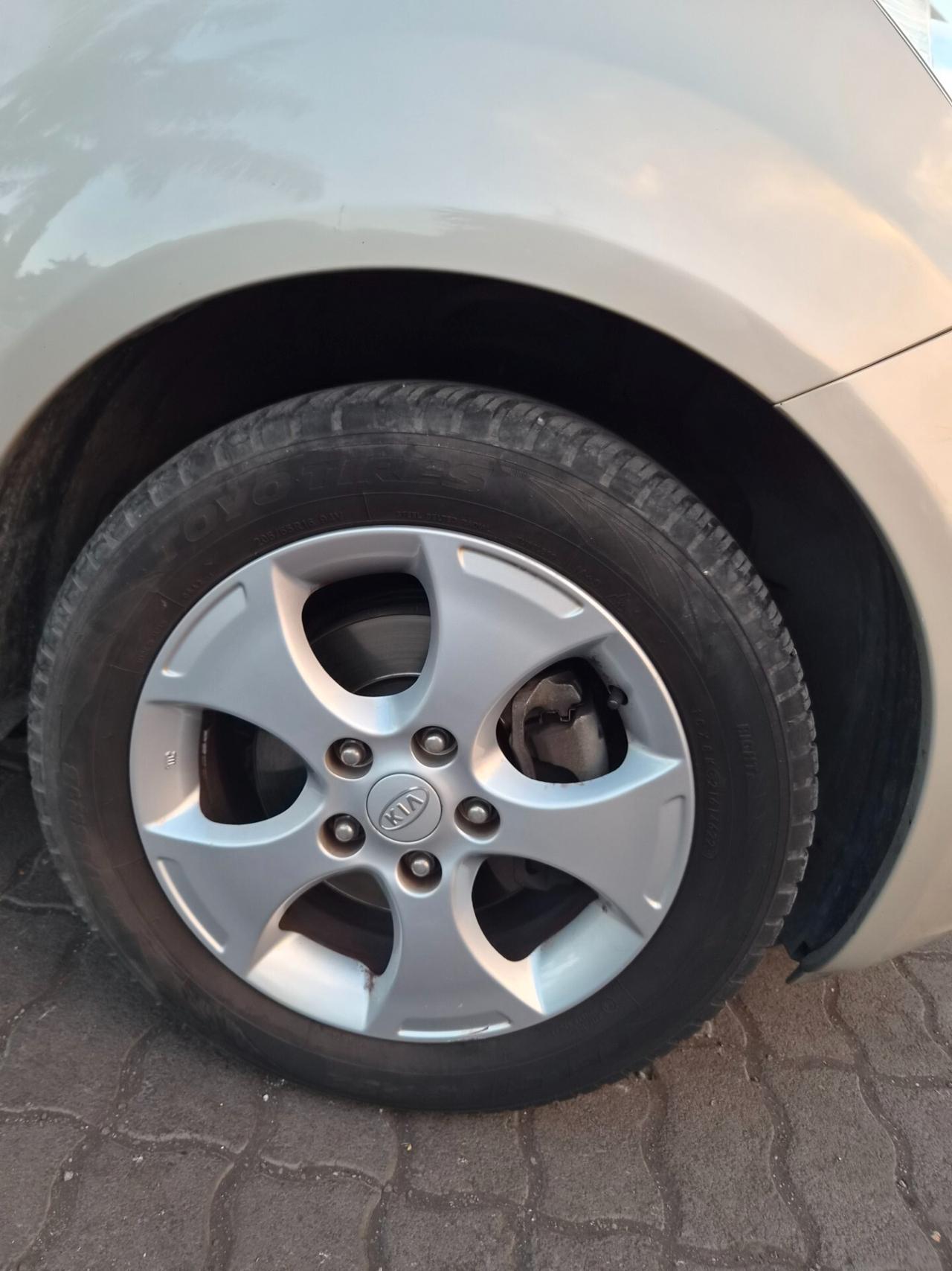 Kia Venga 1.4 CVVT Fullsky