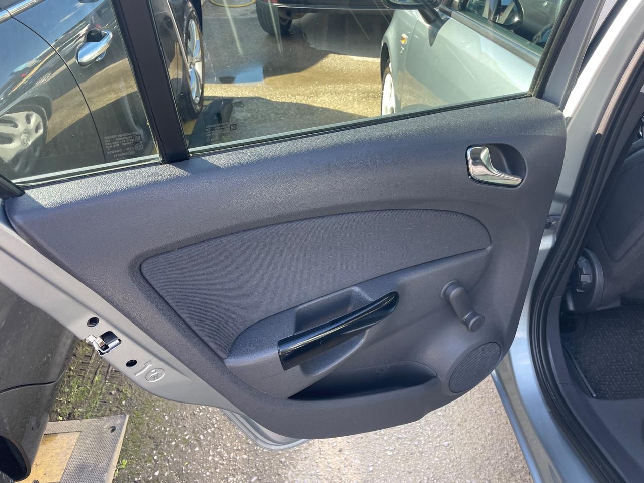 OPEL CORSA 1.2 BENZINA 85 (CV) 2010