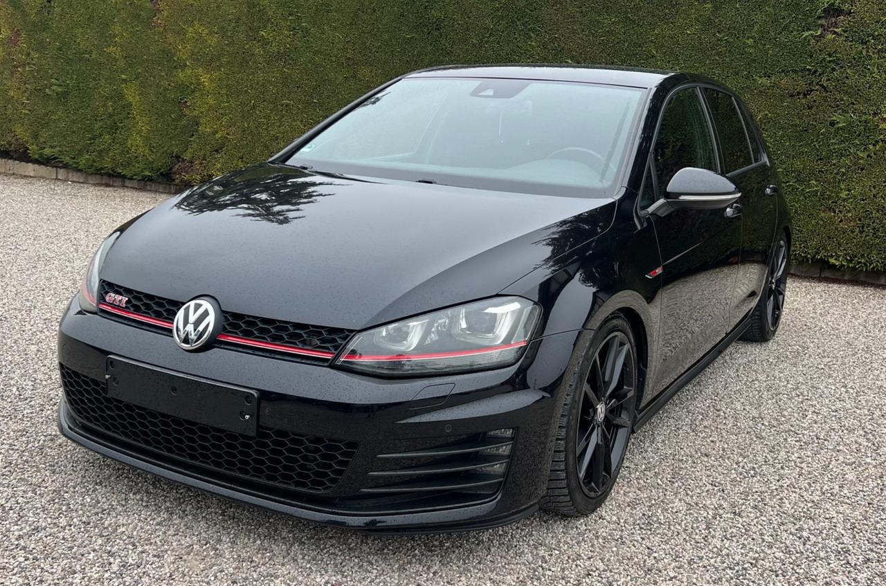 Volkswagen Golf GTI Performance 2.0 TSI DSG 5p. BlueMotion Technology