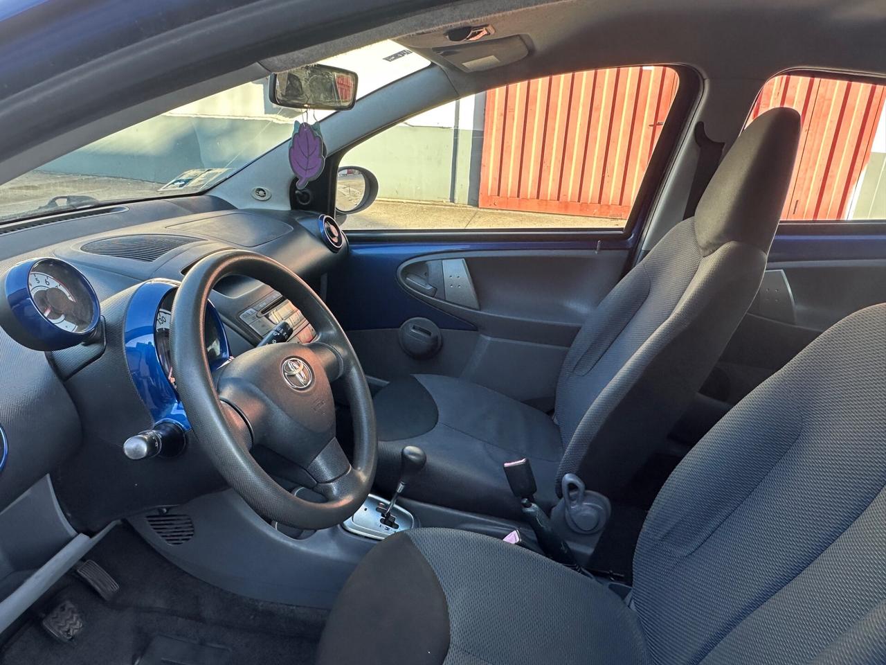 Toyota Aygo 1.0 12V VVT-i 5 porte Sol