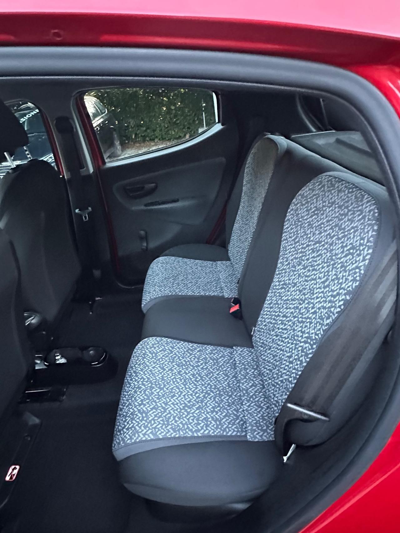 Lancia Ypsilon 1.0 FireFly 5 porte S&S Hybrid Ecochic Gold