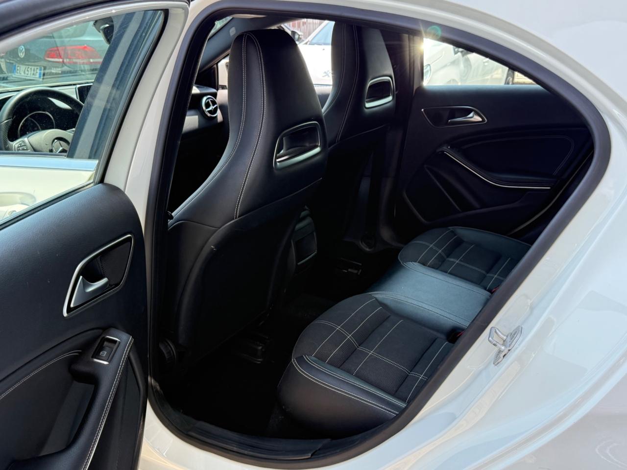 Mercedes-benz Euro6 A 200 d Automatic 4Matic Premium