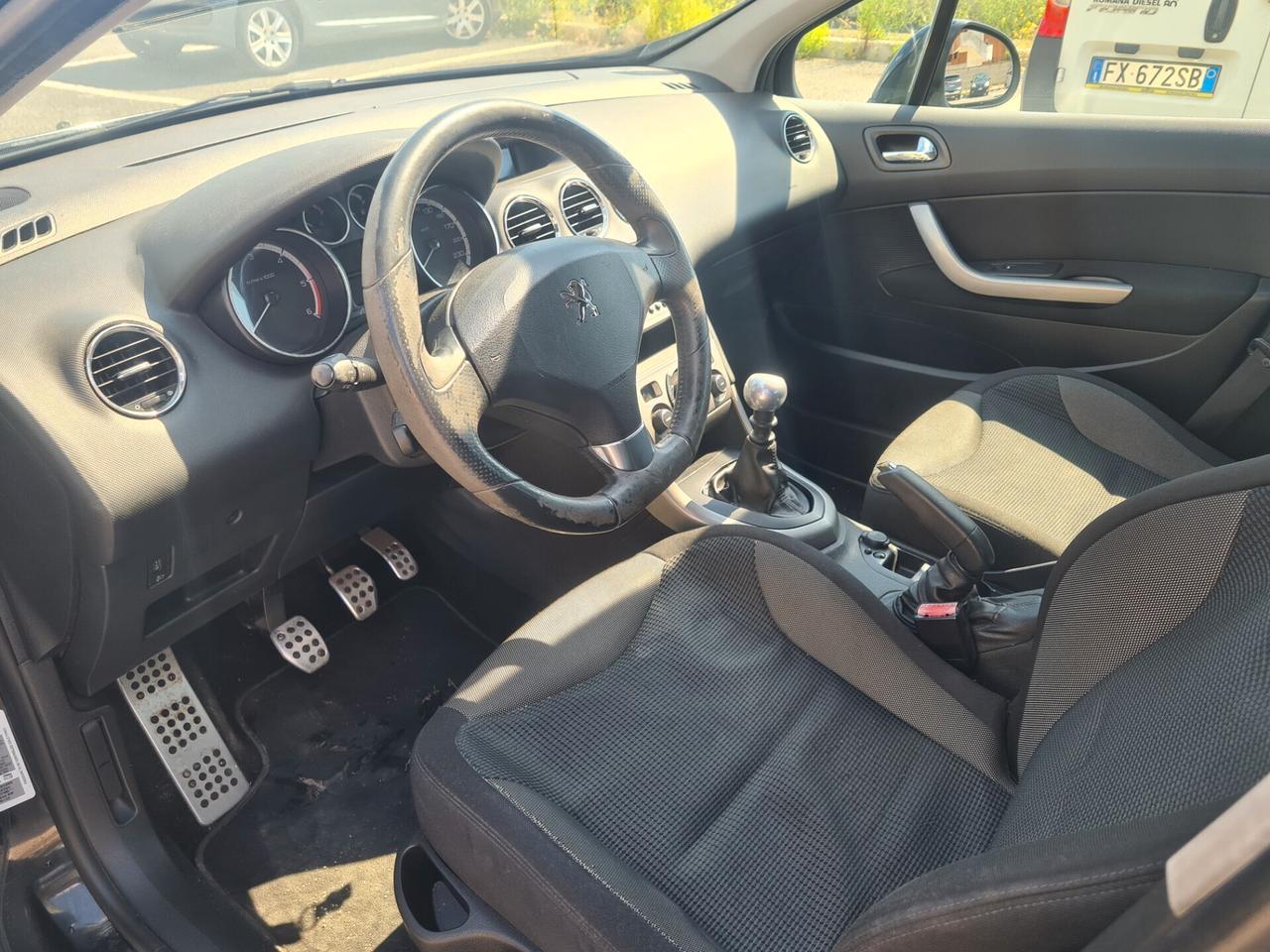 Peugeot 308 1.6 HDi 110CV 5p. Féline (6 Marce)