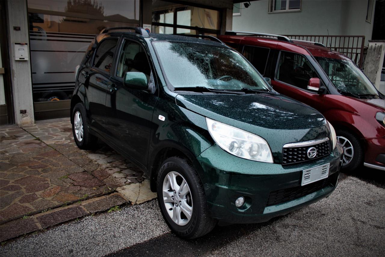 Daihatsu Terios 1.5 4WD Top - Gancio -