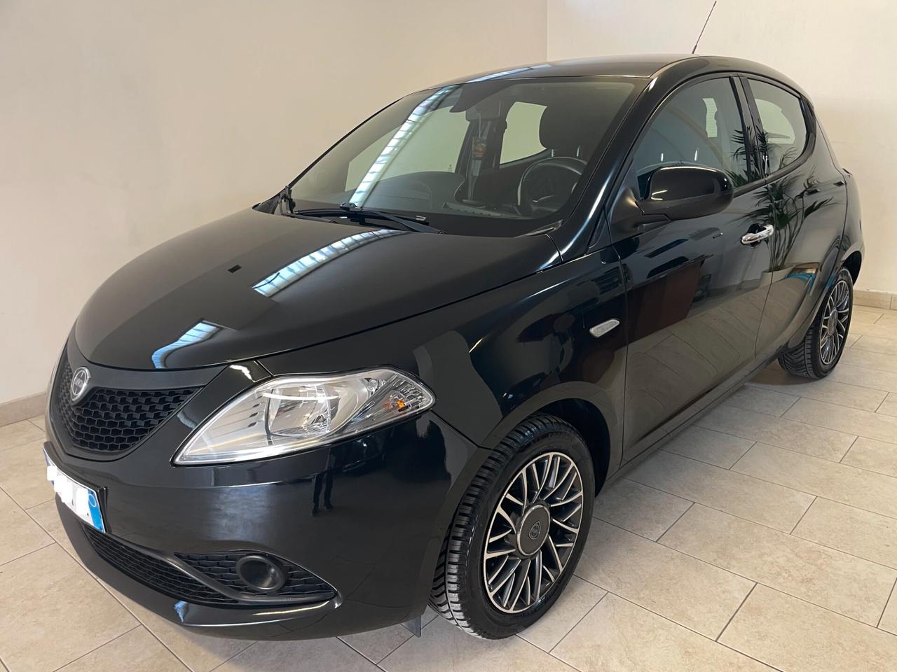Lancia Y Ypsilon 1.2 FULL OP Platinum TAGL+DISTRIB NEOPATENTATI