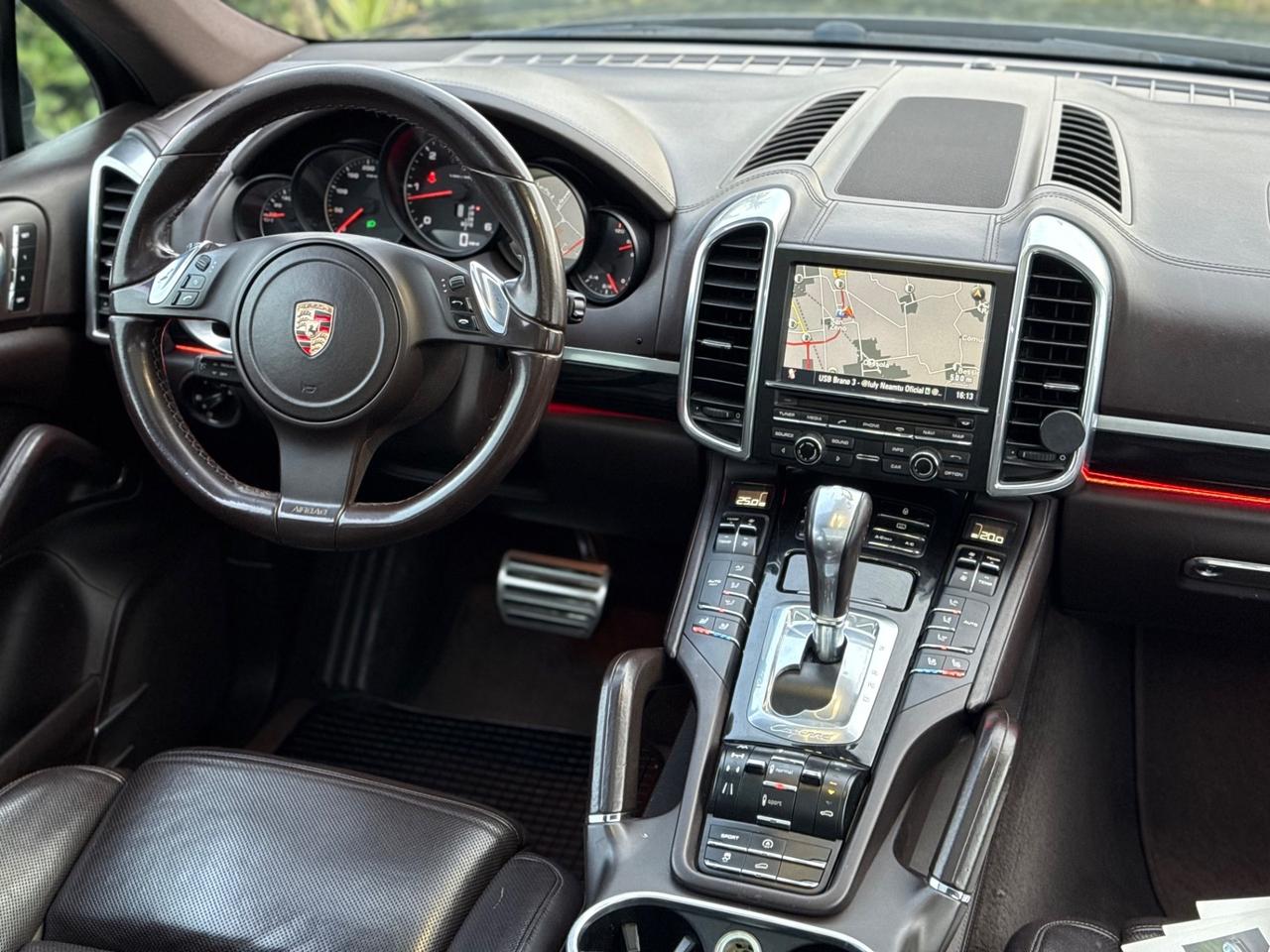 Porsche Cayenne 3.0 V6 TDI 245CV PLATINUM EDITION