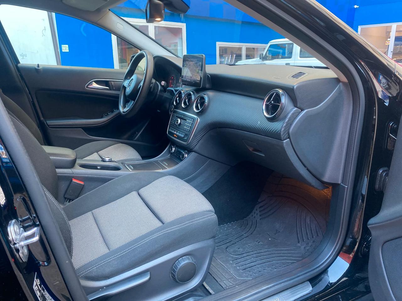 Mercedes-benz GLA 200 d Automatic Premium