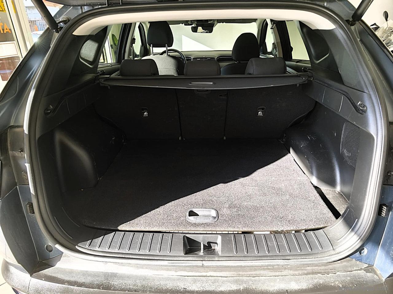 HYUNDAI Tucson 1.6 HEV aut. Exellence IVA ESPOSTA