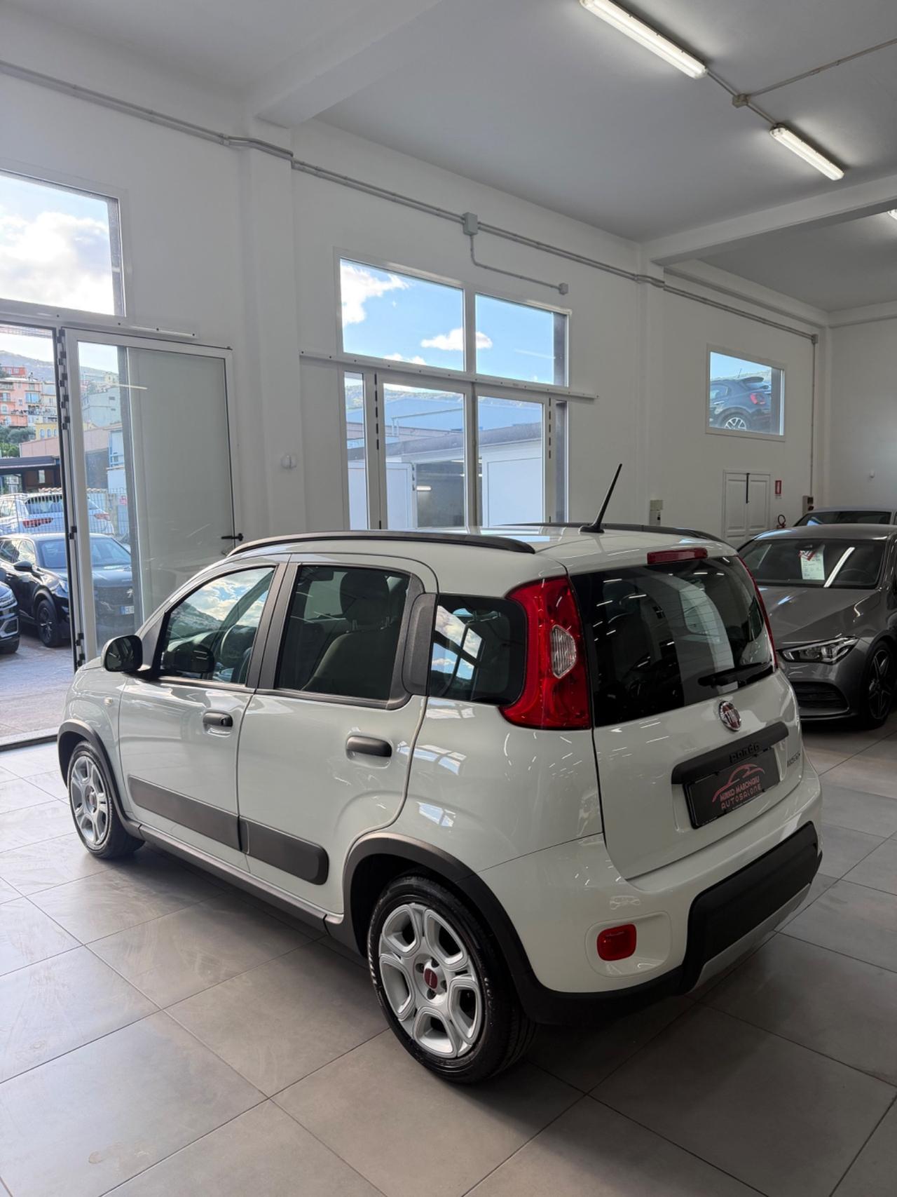 Fiat Panda 1.0 FireFly S&S Hybrid City FINANZIABILE