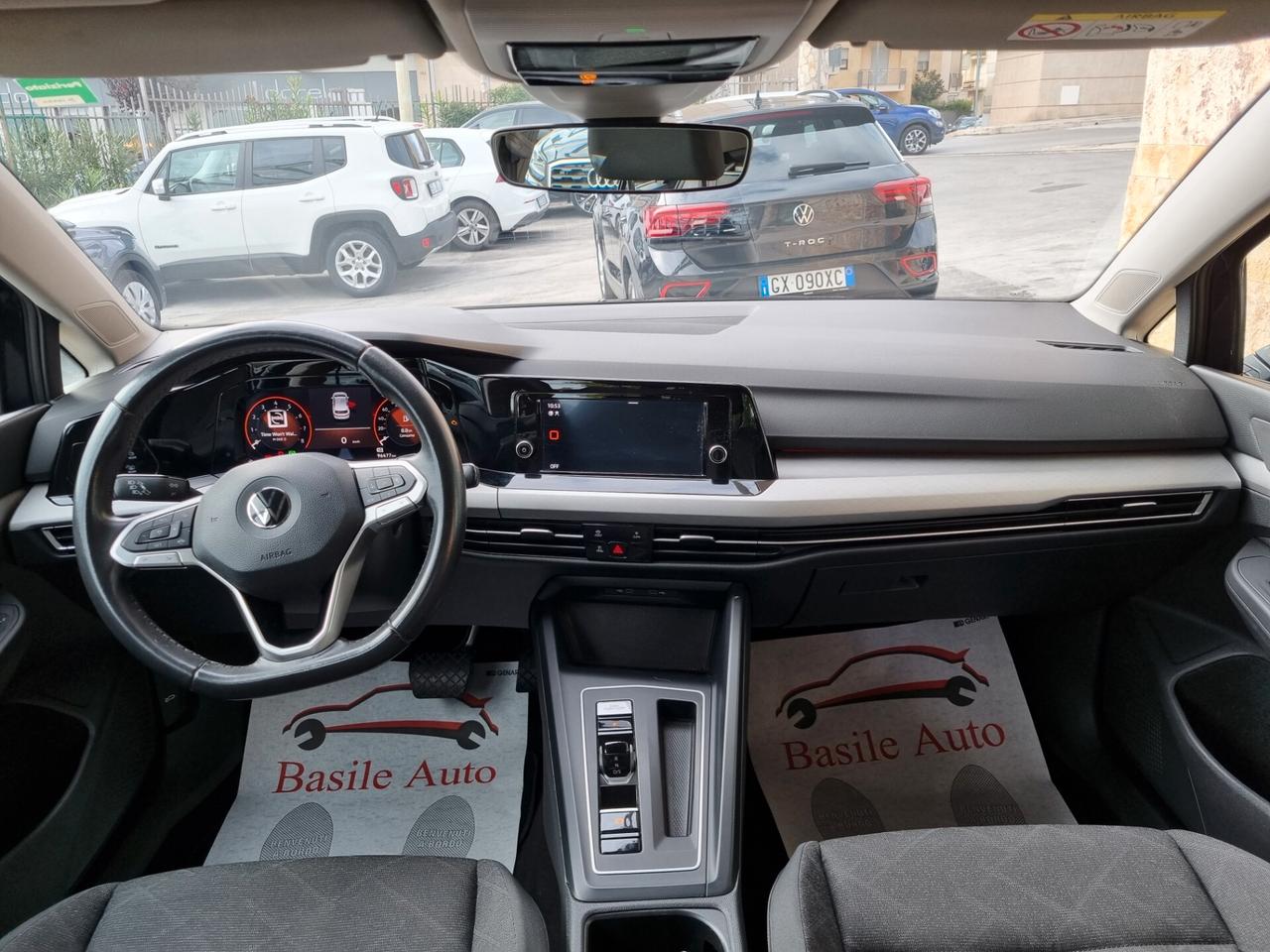 Volkswagen Golf VIII 1.0 etsi evo Life 110cv dsg