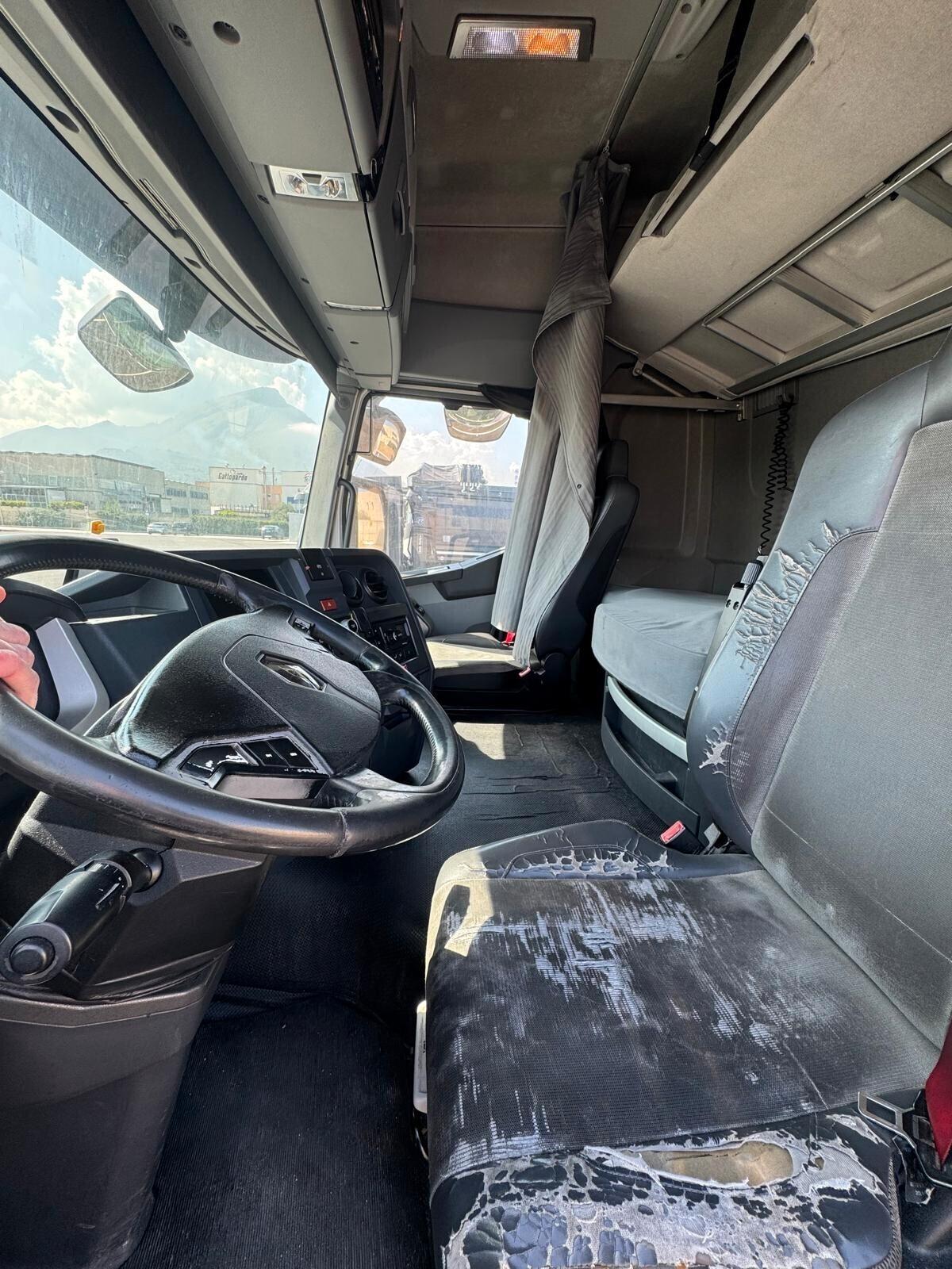 Renault Trucks T 460 Intarder