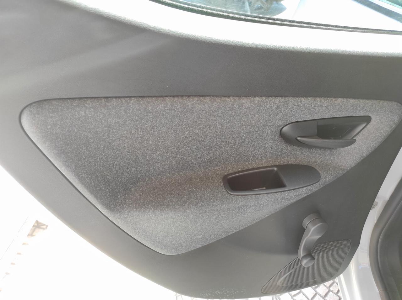 Lancia Ypsilon 2021 1.0 hybrid ubs aux bluetooth