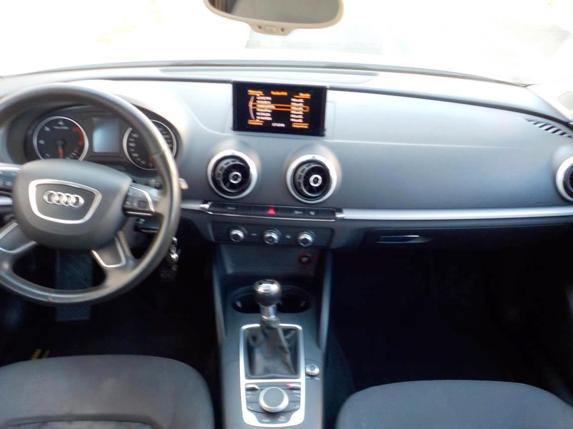 Audi A3 Sedan 1.6 TDI clean diesel Young