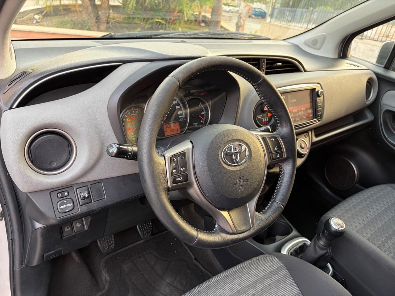 Toyota Yaris 1.0 benz ideale per neopatentati