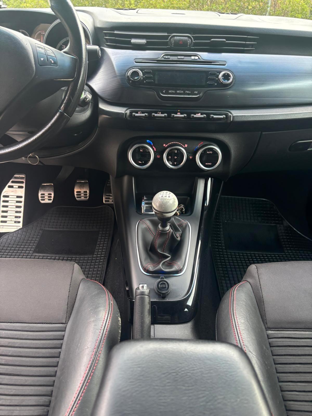 Alfa Romeo Giulietta 1.6 JTDm-2 105 CV Distinctive