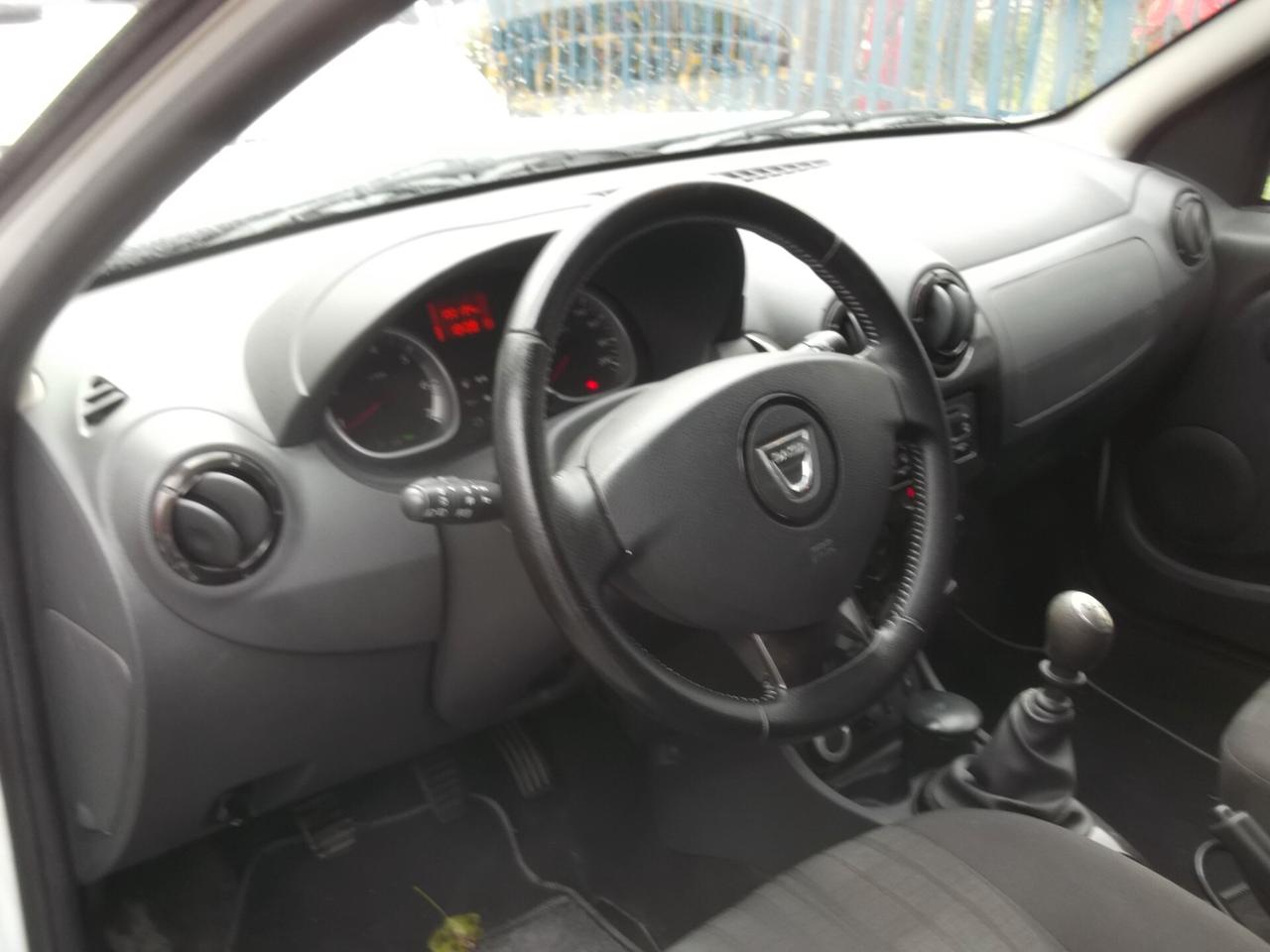 Dacia Duster 1.5 dCi 110CV 4x4 Lauréate - 17