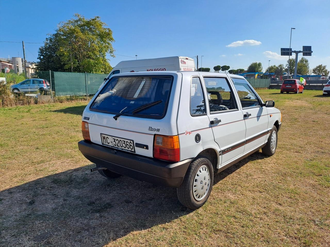 FIAT UNO STING 9.0 Benzina