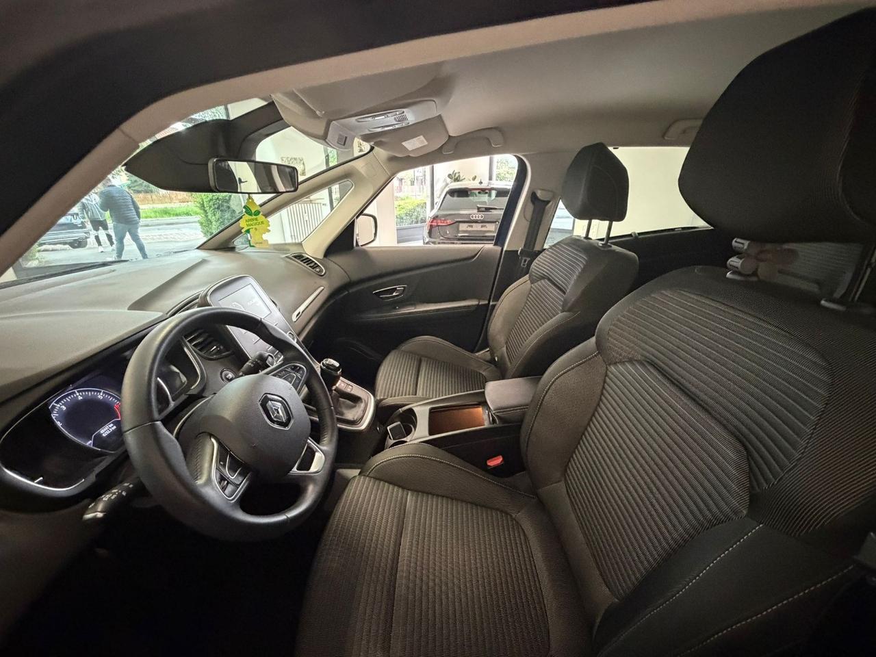 RENAULT Scénic TCe 140 CV Energy Sport Edition2