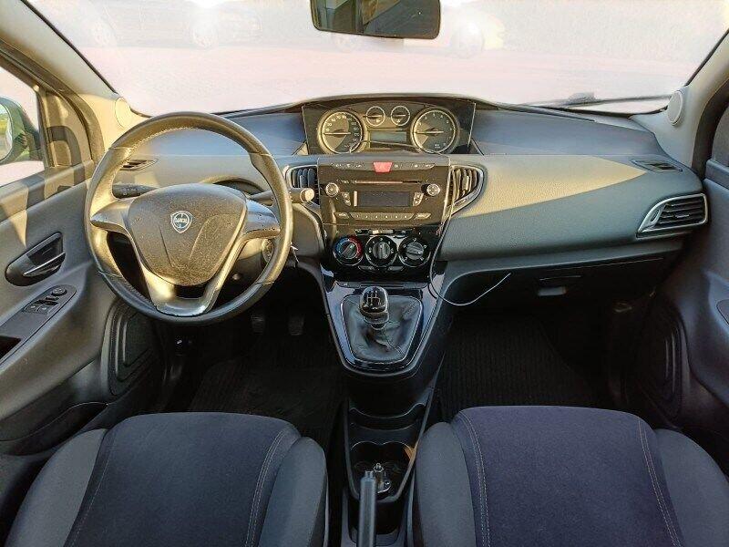 Lancia Ypsilon Ypsilon 1.2 69 CV 5 porte Silver