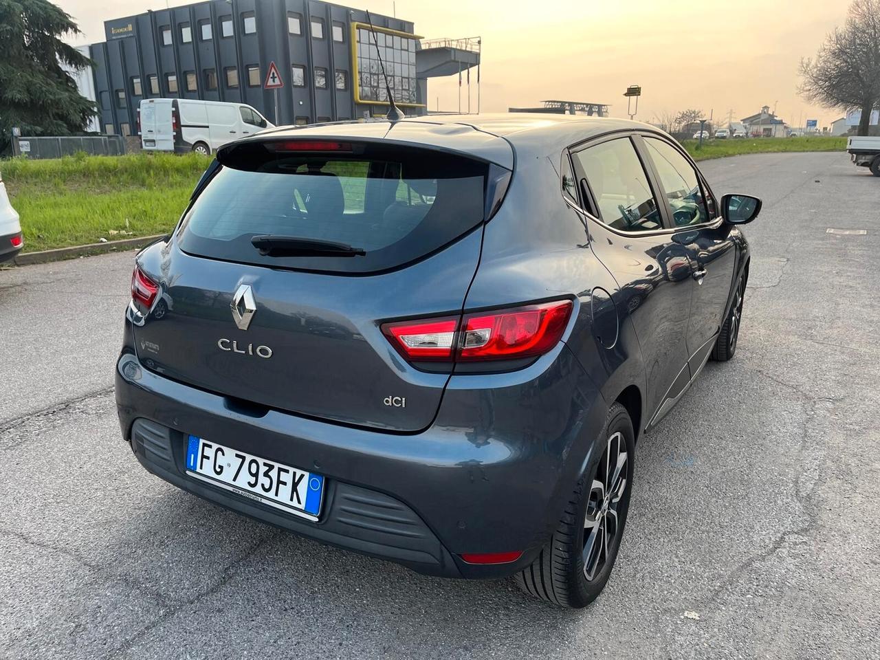 Renault Clio dCi 8V 90CV EDC Start&Stop 5 porte Energy Intens