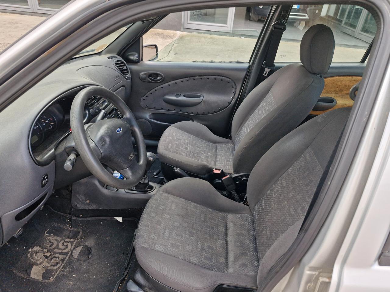 Ford Fiesta 1.2i 16V cat 5 porte Ghia