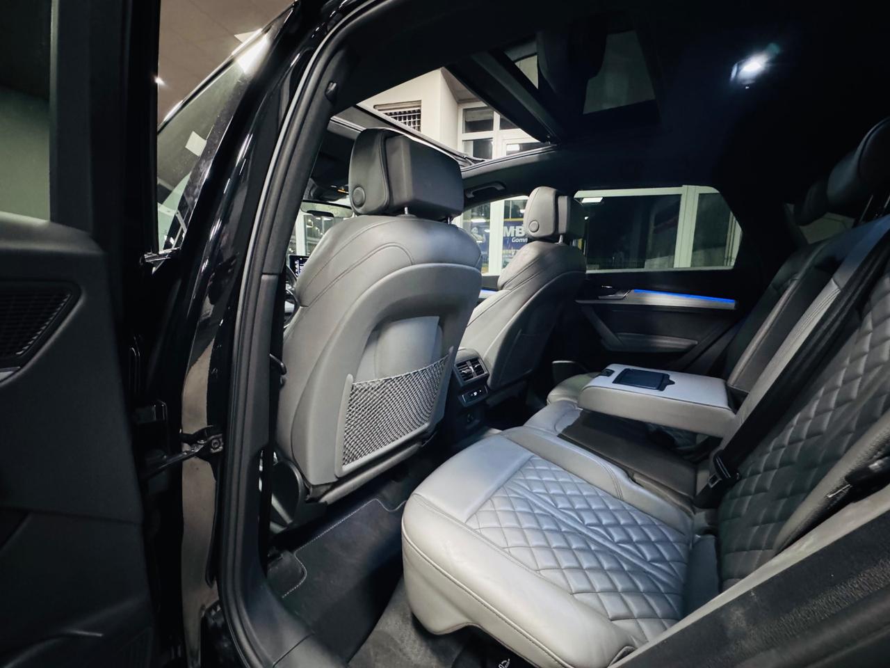 AUDI SQ5 SPORTBACK TDI HYBRID IDENTITY BLACK