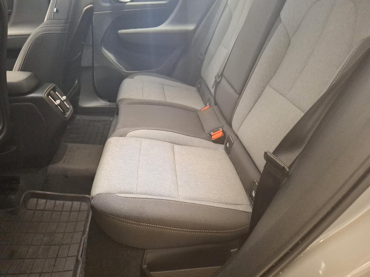 Volvo XC40 B3 automatico Ultimate Dark